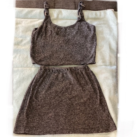 🍒SOLD🍒 Matching Gray Skirt Set✨ - Picture 1 of 6